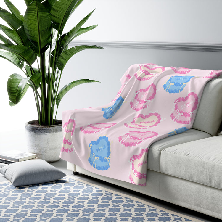 Glaze-ish Retro Heart Cake Sherpa Blanket — Pink & Blue